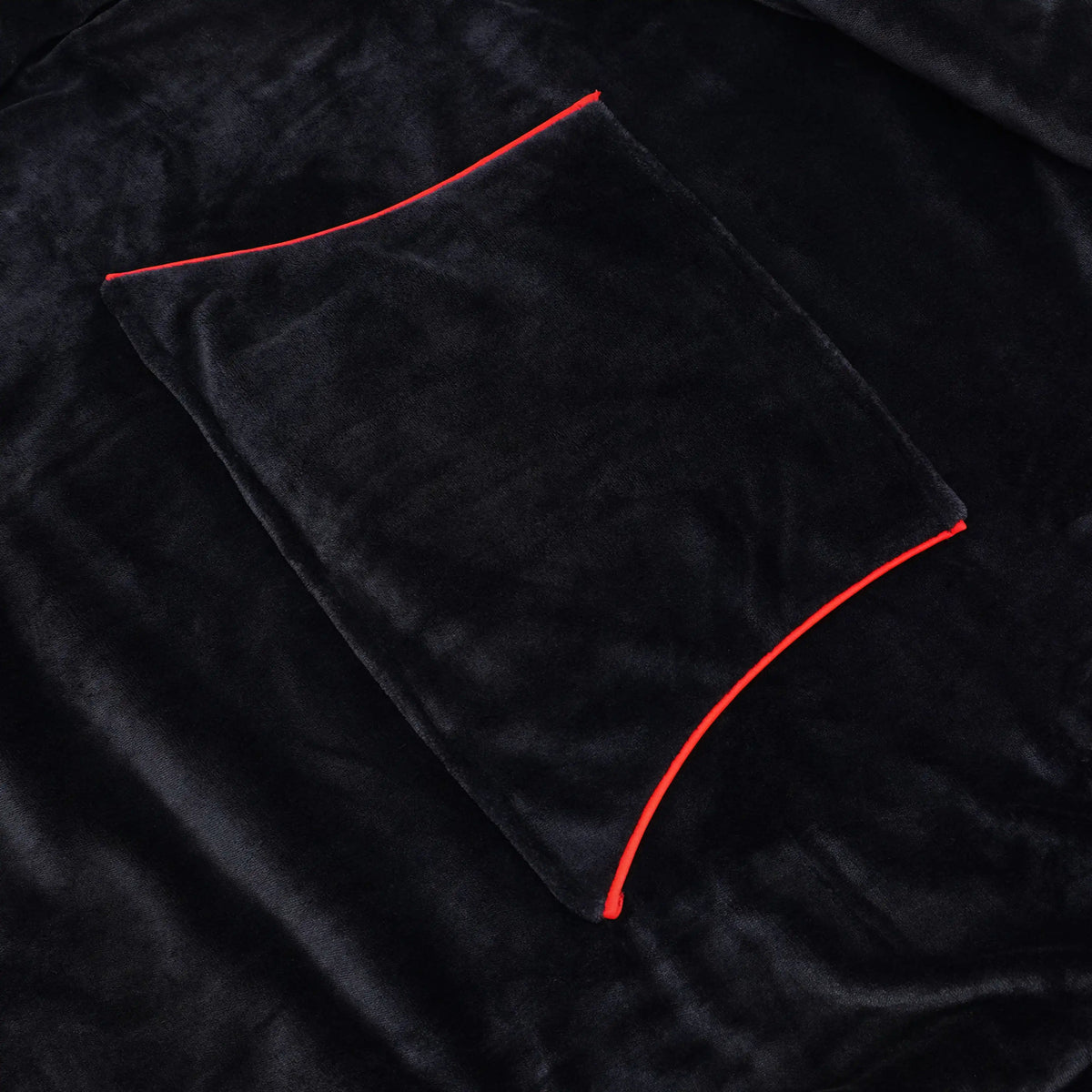 The Soft Fleece Gaming Blanket for Console Gamers