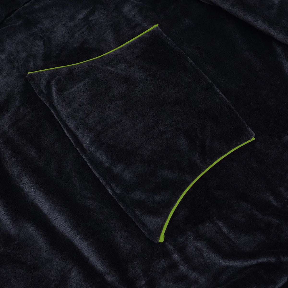 The Soft Fleece Gaming Blanket for Console Gamers